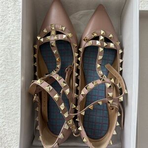 Rockstud Caged Flats in Mauve